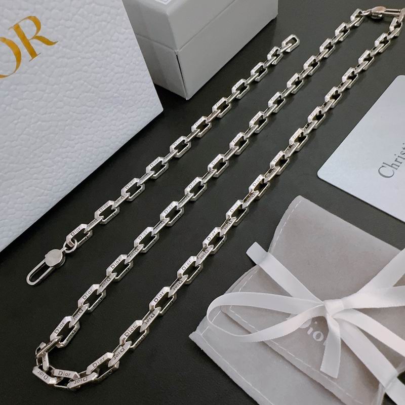 Dior Necklace 04lyr141